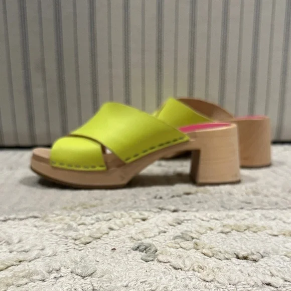 Swedish Hasbeens Neon Yellow Clog Mules - Cross Strap Wood Heel EU 37 - Picture 3 of 6